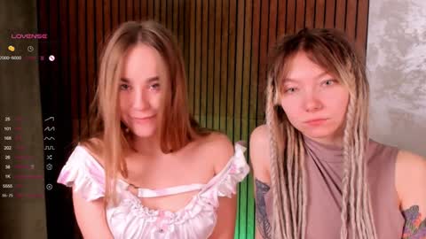 Hello our names are Kate and Alice this is our first day here. online show from 12/21/24, 01:36