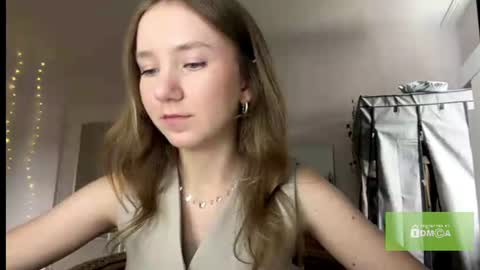 Snapshot of lisasmall chatting on 07/18/26, 04:44 lisasmall online show from 07/18/26, 04:44