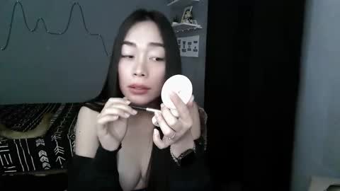 Snapshot of lisawagner07 chatting on 02/24/26, 05:44 Xinli Su online show from 02/24/26, 05:44