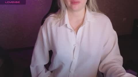 Snapshot of lisenok26 chatting on 05/23/26, 12:16 Anna online show from 05/23/26, 12:16