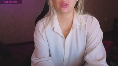 Snapshot of lisenok26 chatting on 05/27/26, 03:14 Anna online show from 05/27/26, 03:14