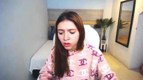 Snapshot of liseth_fox chatting on 12/07/24, 12:45 Liseth Fox online show from 12/07/24, 12:45