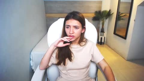 Snapshot of liseth_fox chatting on 12/13/24, 01:15 Liseth Fox online show from 12/13/24, 01:15