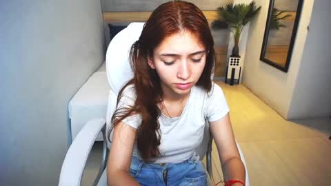 Snapshot of liseth_fox chatting on 12/28/24, 06:18 Liseth Fox online show from 12/28/24, 06:18