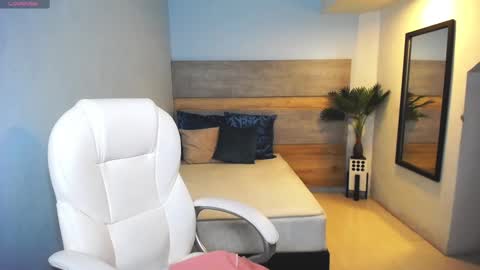 Snapshot of liseth_fox chatting on 01/04/25, 01:42 Liseth Fox online show from 01/04/25, 01:42