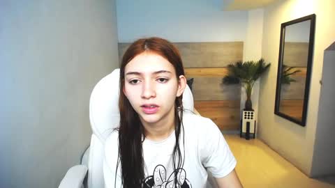 Snapshot of liseth_fox chatting on 01/04/25, 12:38 Liseth Fox online show from 01/04/25, 12:38