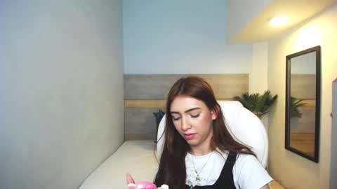 Snapshot of liseth_fox chatting on 01/17/25, 07:49 Liseth Fox online show from 01/17/25, 07:49