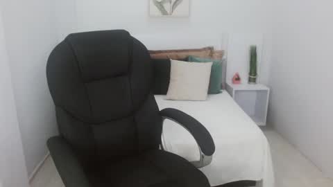 Snapshot of liseth_fox chatting on 01/31/25, 06:36 Liseth Fox online show from 01/31/25, 06:36