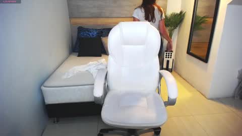 Snapshot of liseth_fox chatting on 02/18/25, 07:30 Liseth Fox online show from 02/18/25, 07:30