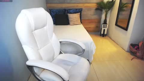 Snapshot of liseth_fox chatting on 02/22/25, 02:06 Liseth Fox online show from 02/22/25, 02:06