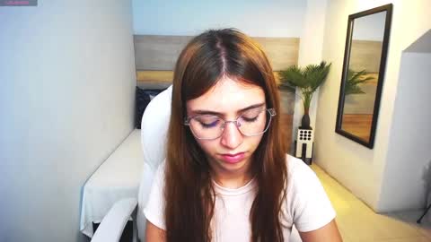 Snapshot of liseth_fox chatting on 02/26/25, 02:15 Liseth Fox online show from 02/26/25, 02:15