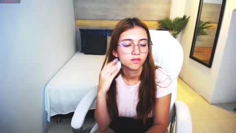 Snapshot of liseth_fox chatting on 02/26/25, 11:37 Liseth Fox online show from 02/26/25, 11:37