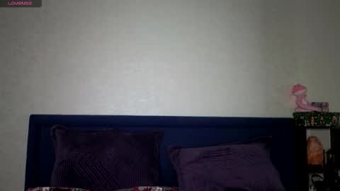 Kris Maks online show from 09/30/25, 03:28