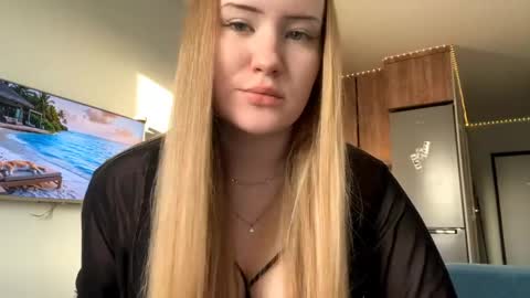 Snapshot of lisi_kiss_ chatting on 05/19/26, 05:08 Aurora online show from 05/19/26, 05:08
