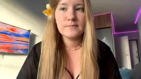 Snapshot of lisi_kiss_ chatting on 05/28/26, 05:10 Aurora online show from 05/28/26, 05:10