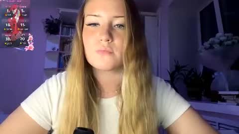 Snapshot of lisi_kiss_ chatting on 06/21/26, 07:16 Aurora online show from 06/21/26, 07:16