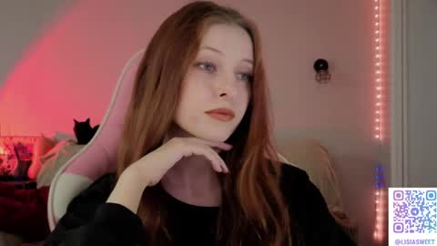 Snapshot of lisiasweet chatting on 04/15/26, 02:13 Lika online show from 04/15/26, 02:13