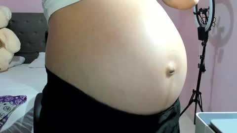 Snapshot of lisla21 chatting on 09/18/25, 03:41 Andrea and Charlotte online show from 09/18/25, 03:41