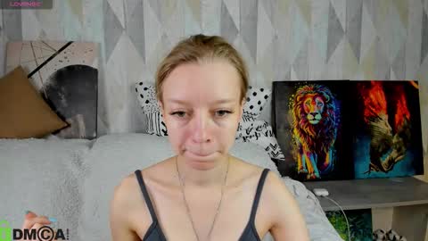 Snapshot of lissa_kitsune chatting on 10/05/25, 08:12 Lissa online show from 10/05/25, 08:12