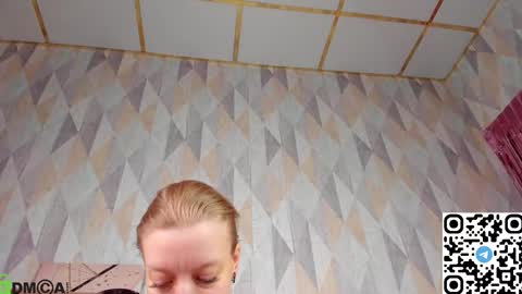 Snapshot of lissa_kitsune chatting on 10/12/25, 06:18 Lissa online show from 10/12/25, 06:18