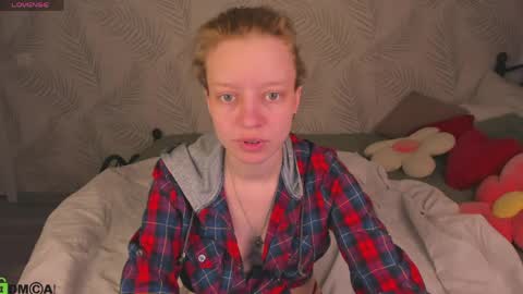Snapshot of lissa_kitsune chatting on 04/04/26, 08:01 Lissa online show from 04/04/26, 08:01