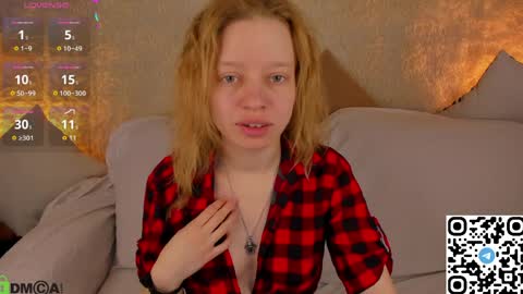 Snapshot of lissa_kitsune chatting on 04/10/26, 01:44 Lissa online show from 04/10/26, 01:44