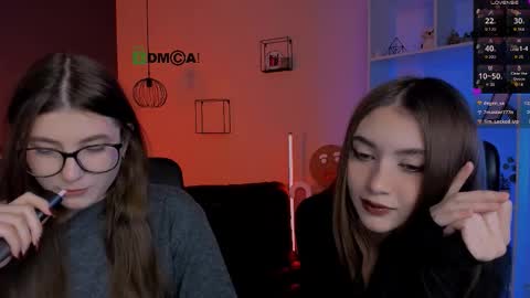 Snapshot of lissa_night chatting on 12/20/25, 08:05 lissa_night online show from 12/20/25, 08:05