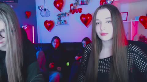 Snapshot of lissa_night chatting on 02/18/26, 08:38 lissa_night online show from 02/18/26, 08:38