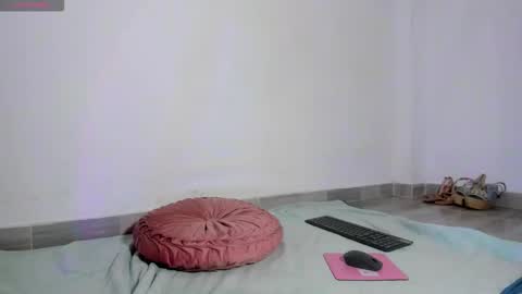 lissa_petitee online show from 12/15/25, 08:13