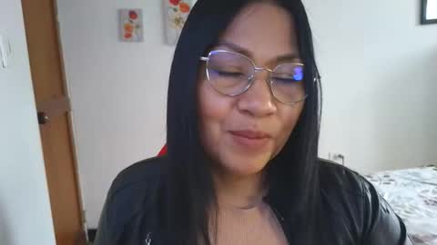 Snapshot of lissafeethot chatting on 05/10/26, 04:56 Lissafeethot online show from 05/10/26, 04:56
