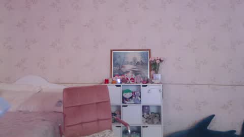 Alice Dont forget to thumbs up its very important  online show from 04/02/26, 10:24