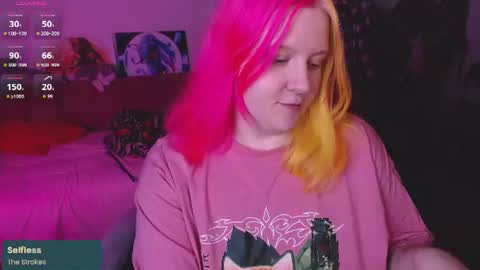 Snapshot of lissamuff chatting on 06/11/26, 03:32 Lissa online show from 06/11/26, 03:32