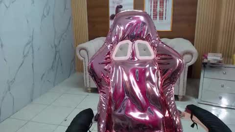 lissandra_s online show from 10/08/25, 08:39