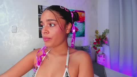 Snapshot of lissbrown chatting on 04/01/26, 01:41 Liss Brown online show from 04/01/26, 01:41