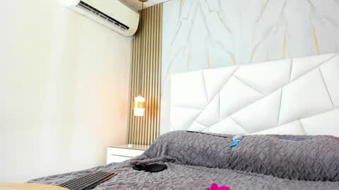 Lisseth Long  online show from 02/08/25, 08:42