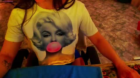 Liss online show from 11/21/25, 04:27