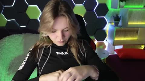 Lena online show from 12/28/24, 08:37