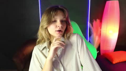 Lena online show from 09/21/25, 01:51