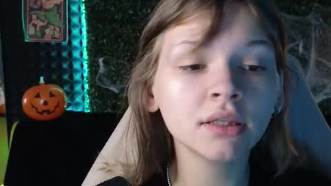 Lena online show from 10/21/25, 02:01