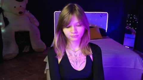 Lena online show from 11/12/25, 02:23