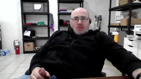 Snapshot of litemike7 chatting on 02/17/26, 04:46 litemike7 online show from 02/17/26, 04:46
