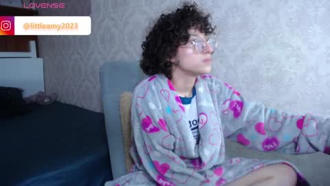 Snapshot of little__amy_ chatting on 12/11/24, 05:10 AMY online show from 12/11/24, 05:10