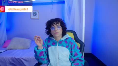 Snapshot of little__amy_ chatting on 12/21/24, 09:04 AMY online show from 12/21/24, 09:04