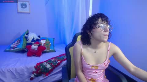 Snapshot of little__amy_ chatting on 12/24/24, 11:55 AMY online show from 12/24/24, 11:55