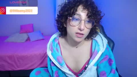 Snapshot of little__amy_ chatting on 01/09/25, 10:41 AMY online show from 01/09/25, 10:41
