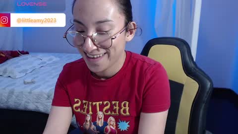 Snapshot of little__amy_ chatting on 02/06/25, 02:33 AMY online show from 02/06/25, 02:33