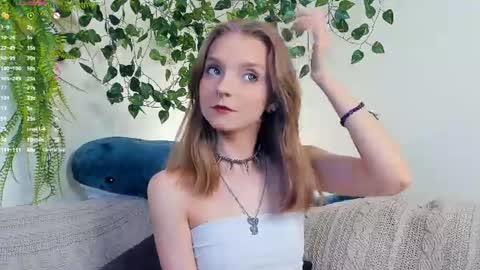 Snapshot of little__caprice chatting on 06/17/26, 08:06 Bella online show from 06/17/26, 08:06