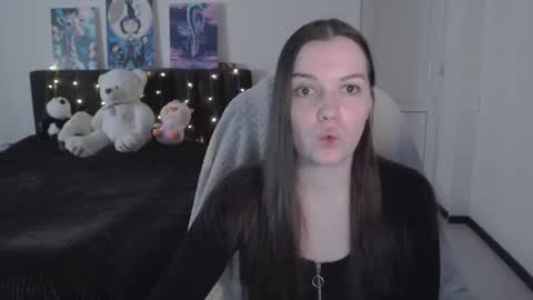 little__flowers online show from 10/26/25, 08:20