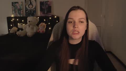 little__flowers online show from 10/27/25, 09:57