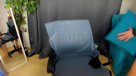 Isabel online show from 05/21/26, 07:59